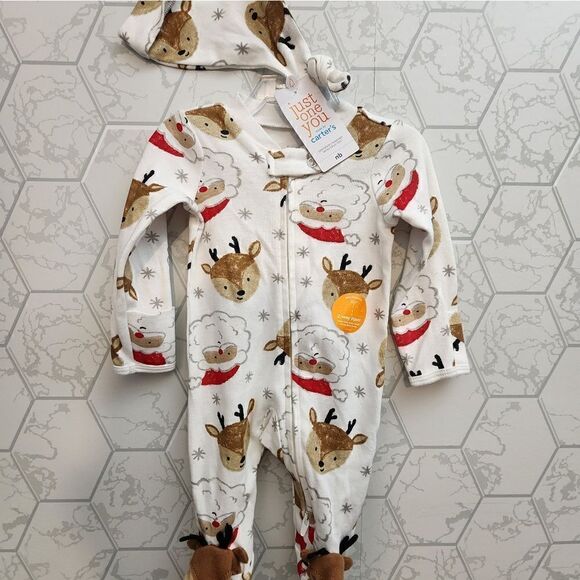Nwt Baby Unisex Christmas Bundle, Size NB - Picture 7 of 9